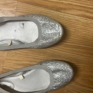 Cherokee Size 5 Silver slippers Very little signs of wear